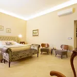 Bed & Breakfast Maeco Ortigia 4*